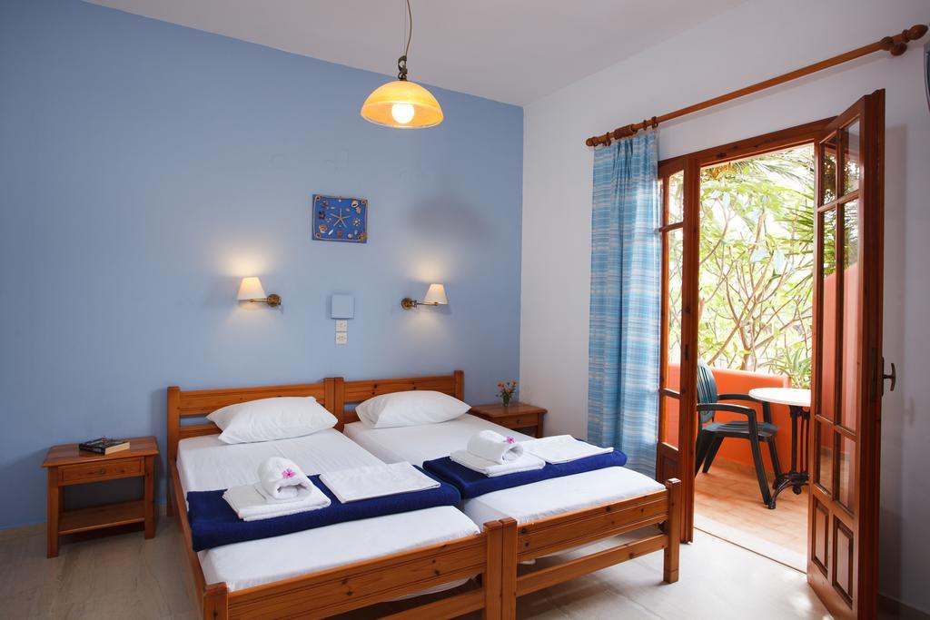 Flisvos Rooms Плакиас Экстерьер фото